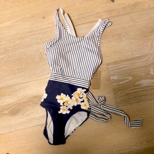 Albion Daisy Castaway One Piece